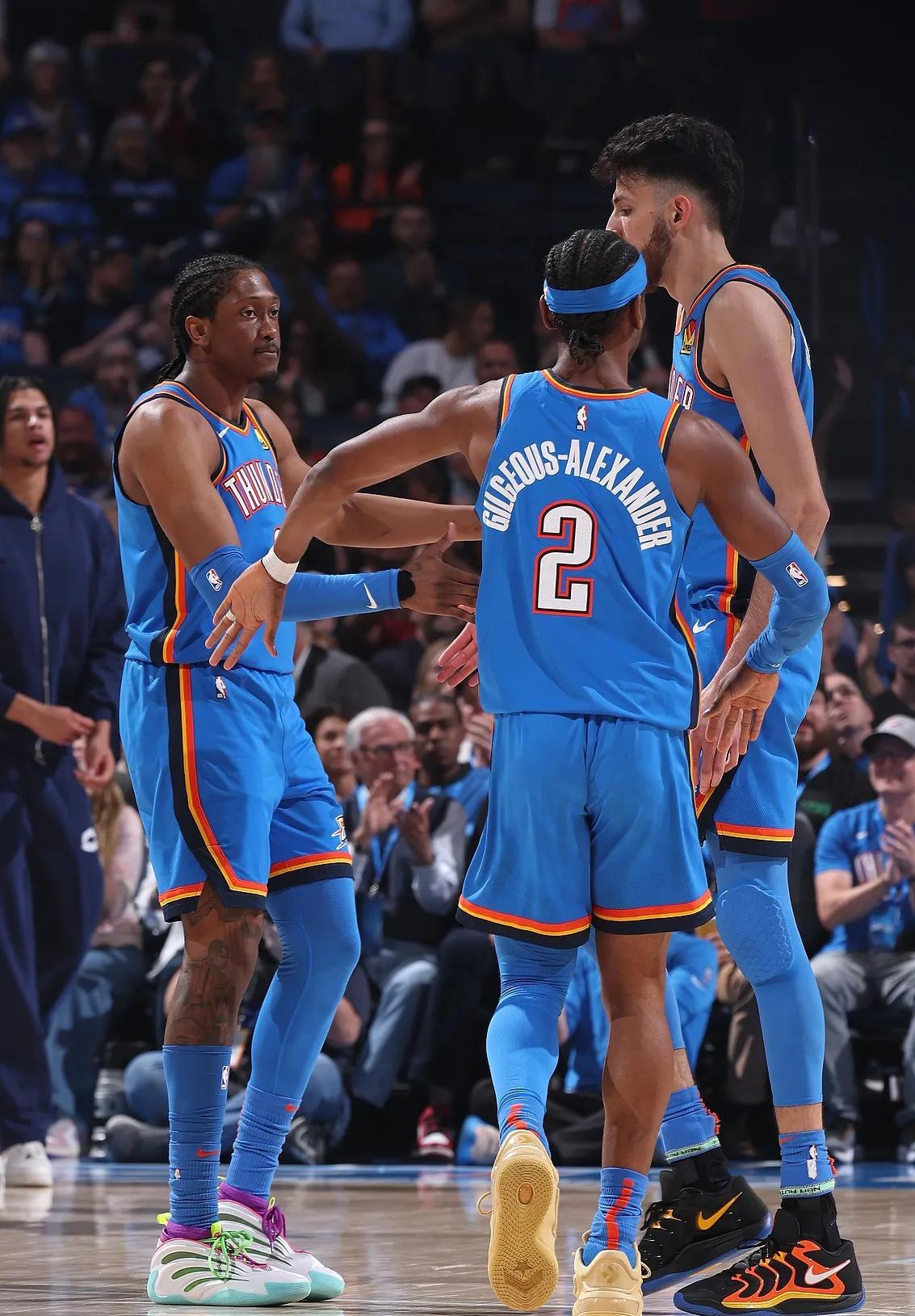 清晨全明星赛焦点战，明尼苏达森林狼主帅复盘，悬念犹存，团队化学反应显著的简单介绍